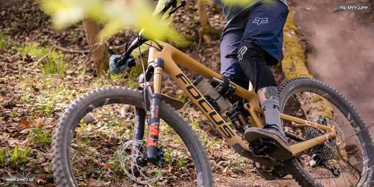 星空电竞🥋格斗姿态，每一次对抗都是自我突破！